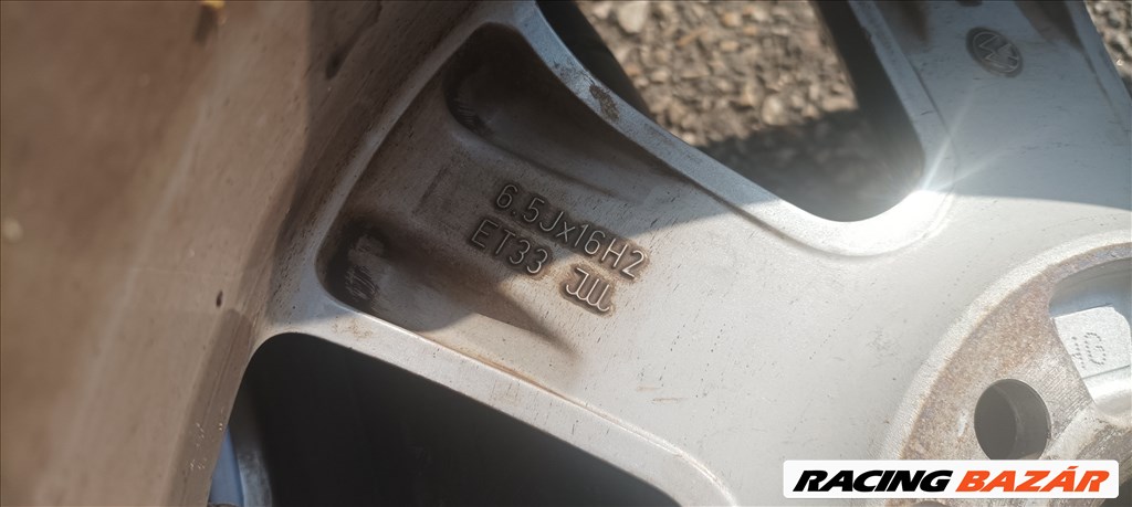 Volkswagen Tiguan 5×112 gyári 16" alufelni szett jó állapotú Hankook nyári gumikkal eladó!  10. kép
