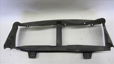 Ford Focus III MK3 Eladó  1,6 benzines EcoBoost alsó hűtő légterelő 