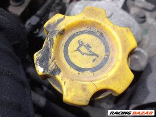 Chrysler Voyager (4th gen) Olajbeöntő Sapka *142748*