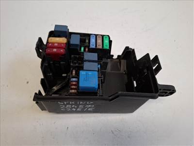 Dacia Spring  biztosítéktábla motortér 240103819R