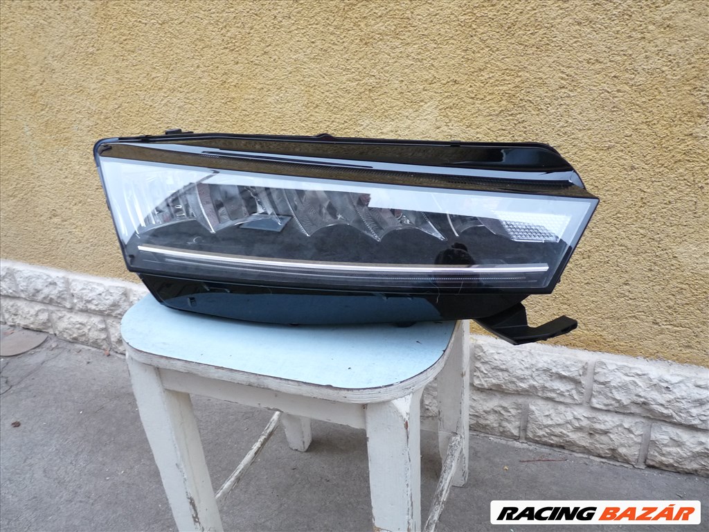 Skoda Octavia IV Jobb Led fényszóró 5e4941016 2. kép
