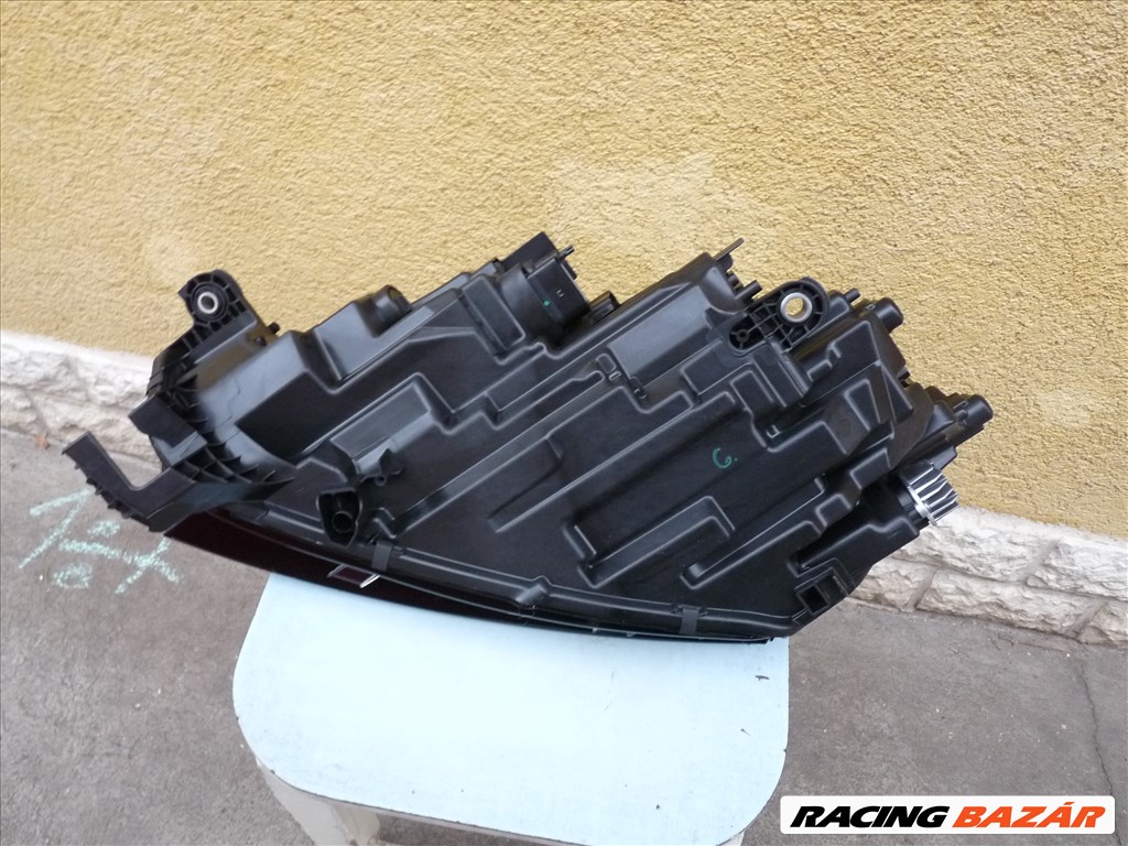 Skoda Octavia IV Jobb Led fényszóró 5e4941016 7. kép