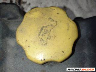 Opel Vectra B Olajbeöntő Sapka *126983*