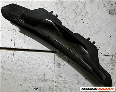 Renault Clio IV dCi 90 energy Felső légbevezető hűtő előtti légbeömlő  214762132r