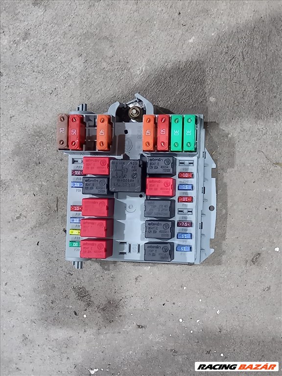 Fiat DUCATO Citroen JUMPER Peugeot BOXER Motortér biztosítéktábla 8024 1332043080 2. kép