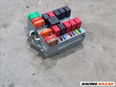 Fiat DUCATO Citroen JUMPER Peugeot BOXER Motortér biztosítéktábla 8024 1332043080