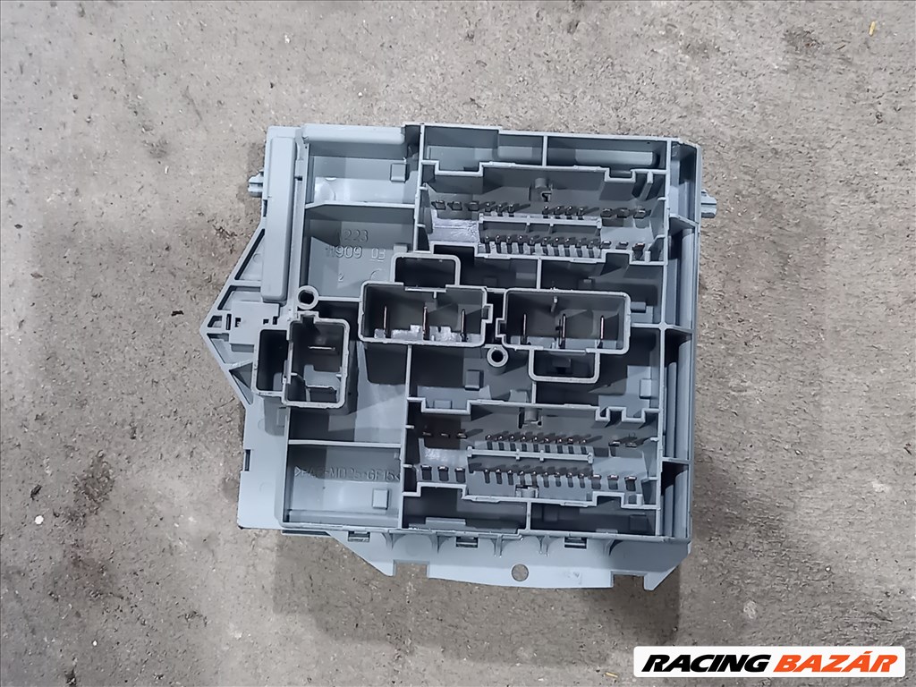 Fiat DUCATO Citroen JUMPER Peugeot BOXER Motortér biztosítéktábla 8024 1332043080 4. kép