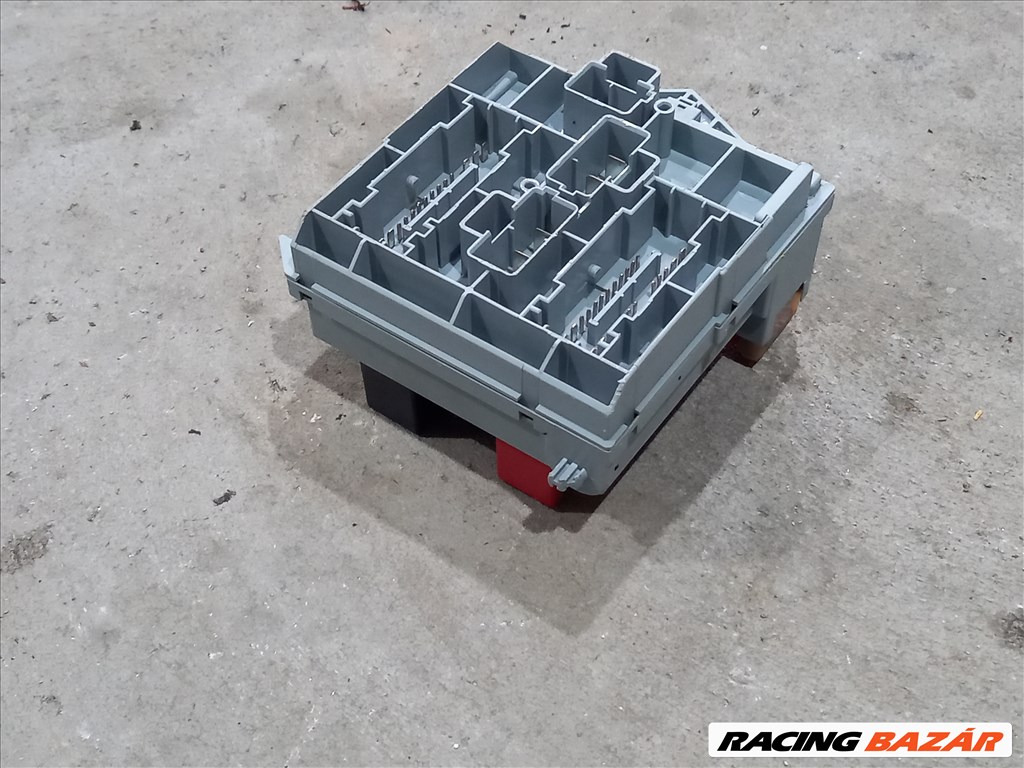 Fiat DUCATO Citroen JUMPER Peugeot BOXER Motortér biztosítéktábla 8024 1332043080 6. kép