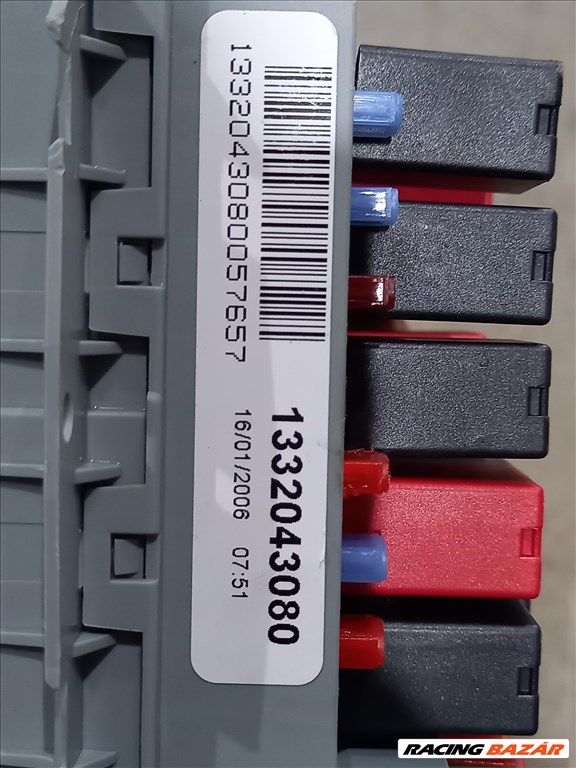 Fiat DUCATO Citroen JUMPER Peugeot BOXER Motortér biztosítéktábla 8024 1332043080 7. kép