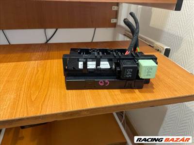 Audi Q3 (8U) AUDI Q3 Biztosítéktábla Utastér 8x0907063n