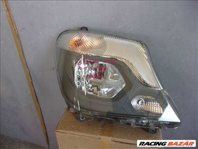 MERCEDES SPRINTER A906 jobb első fényszóró 2013-2018 A9068205700