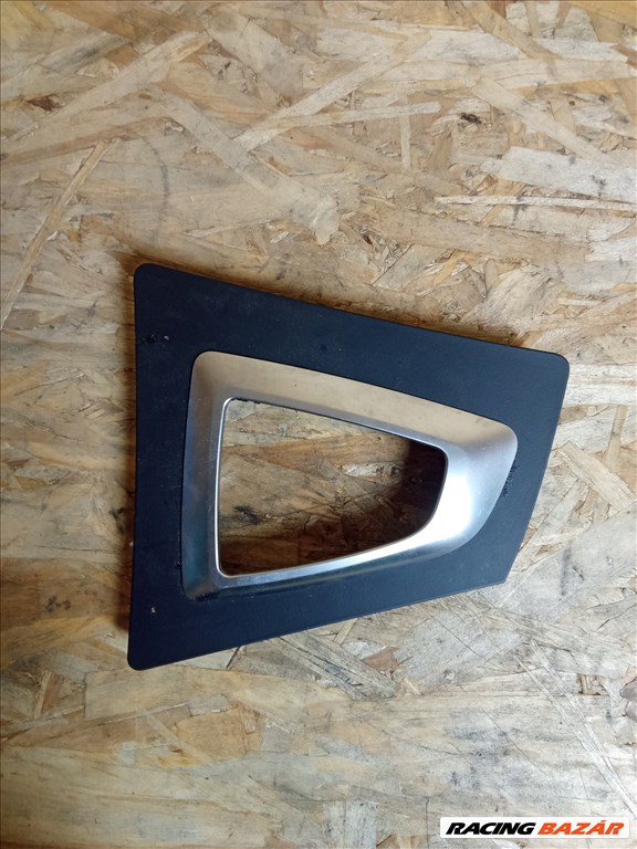 BMW 3-as sorozat F30 váltó körüli díszléc 9234131 1. kép