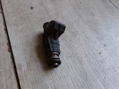 VOLKSWAGEN CADDY 96-04 Injektor befecskendező hengerenkénti