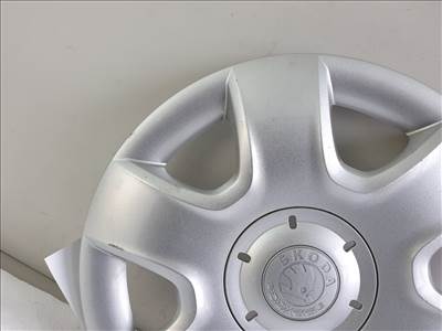 504298 Skoda Fabia 2, 2008, Dísztárcsa, 5J0601147C. 15"