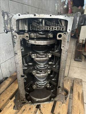 Mercedes vito 639 Fűzött blokk hengerfejjel 646980