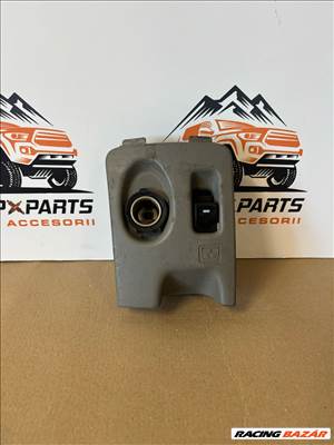 Hátsóablak és szivargyújtókapcsoló Mitsubishi L200