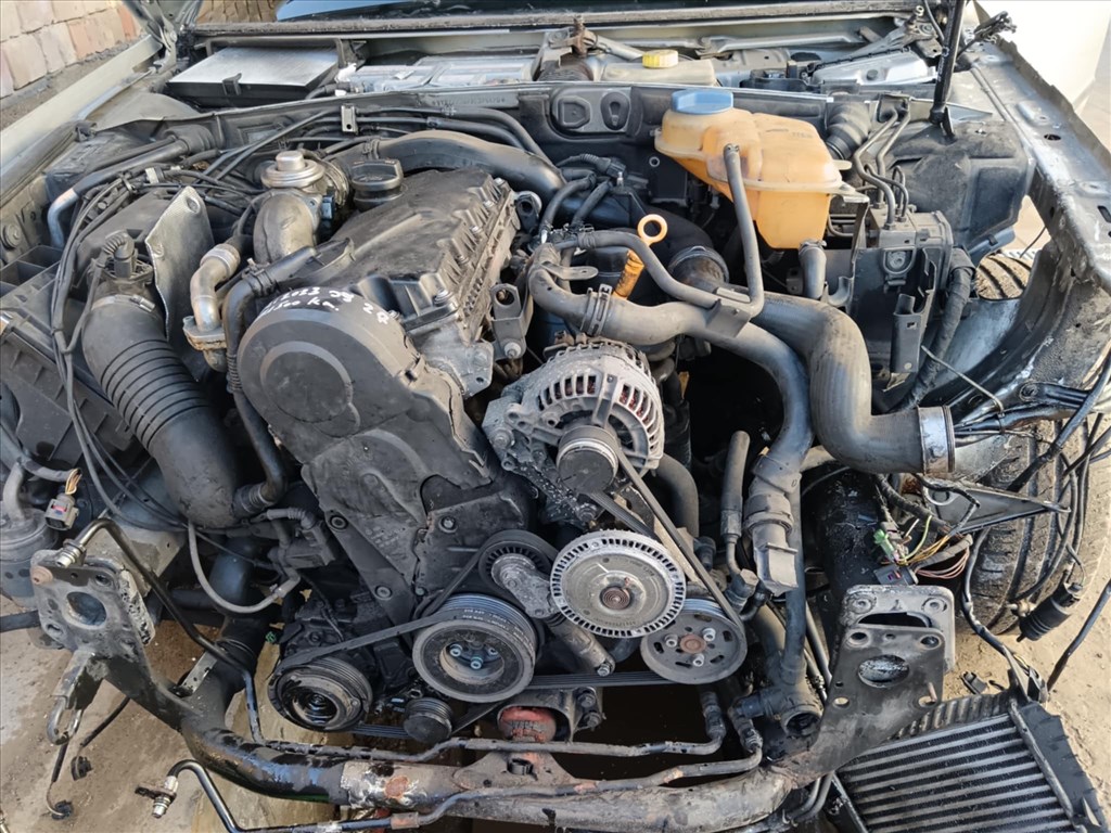 Audi A4 (B6/B7) 1.9 Pd TDI Avb motor eladó 2. kép