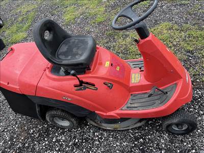 Oleo Mac fűnyiró traktor eladó 