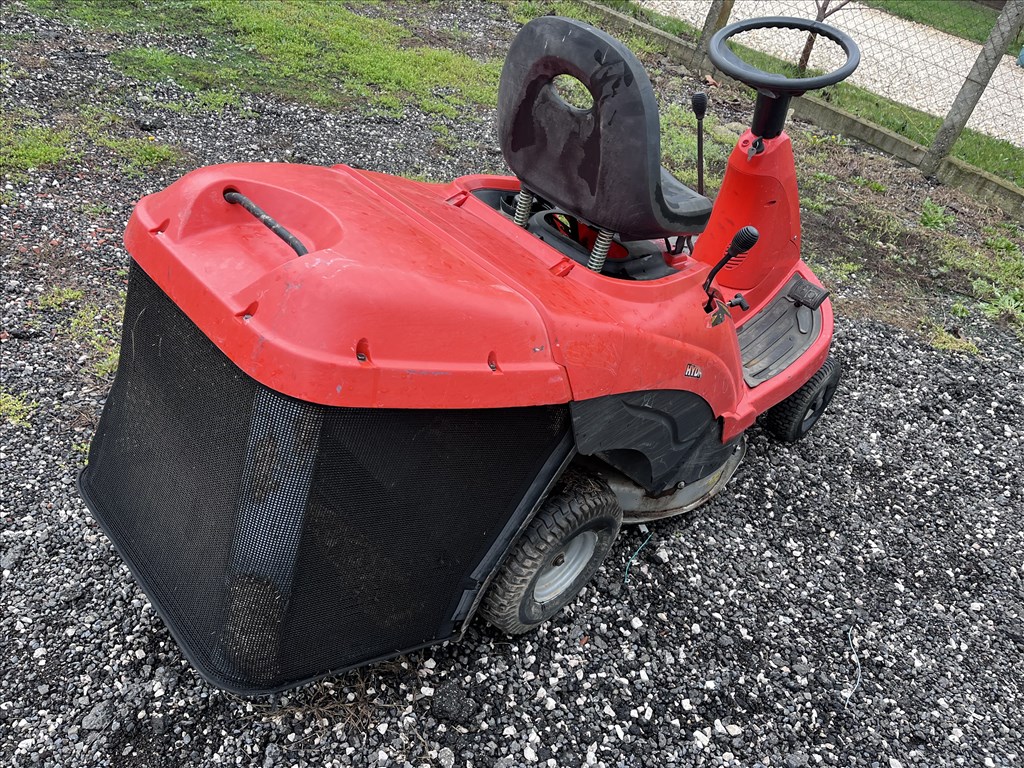 Oleo Mac fűnyiró traktor eladó  2. kép