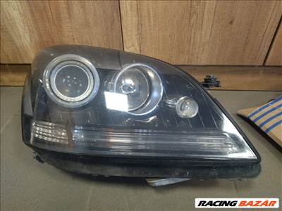 Mercedes ML w164 2005-2008 jobb első fekete hátteres xenon fényszóró. Szép állapotú