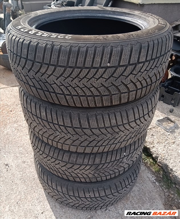 225/55 R17H szép állapotú Semperit téligumi (DOT 2019 28hét) garnitúra eladó. 1. kép