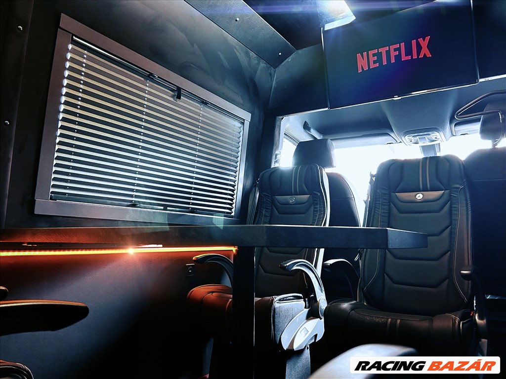 KISBUSZ BÉRLÉS ÉS REPTÉRI TRANSZFER MONORON 2. kép