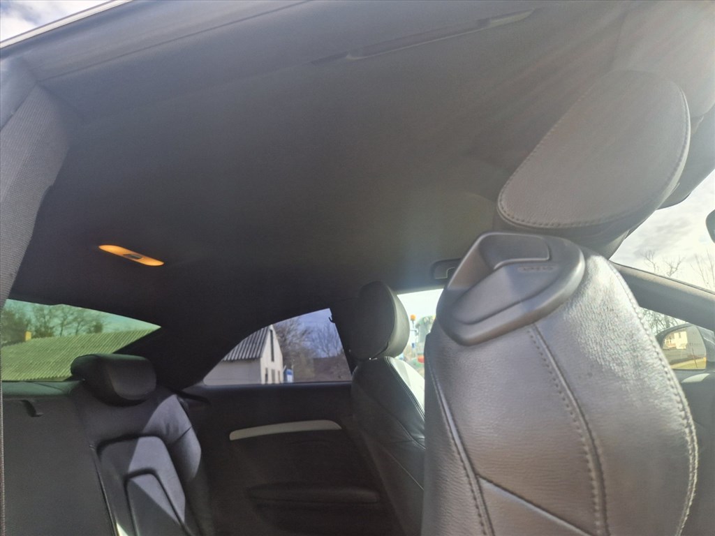 Audi A5 (B8 - 8T) bontott alkatrészei 7. kép