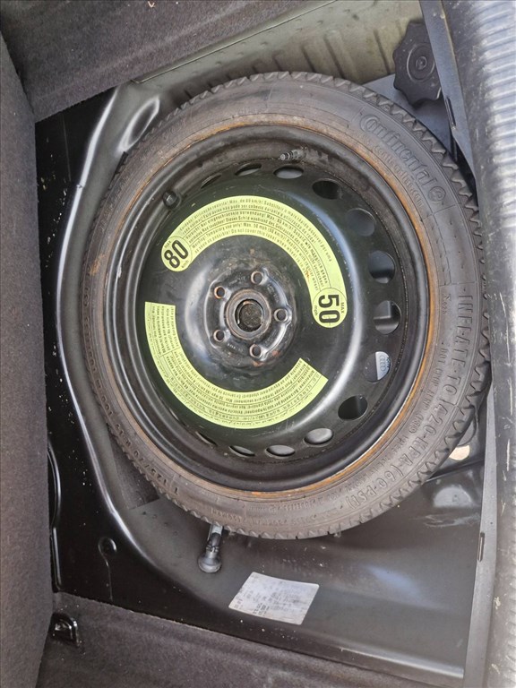 Audi A5 (B8 - 8T) bontott alkatrészei 8. kép