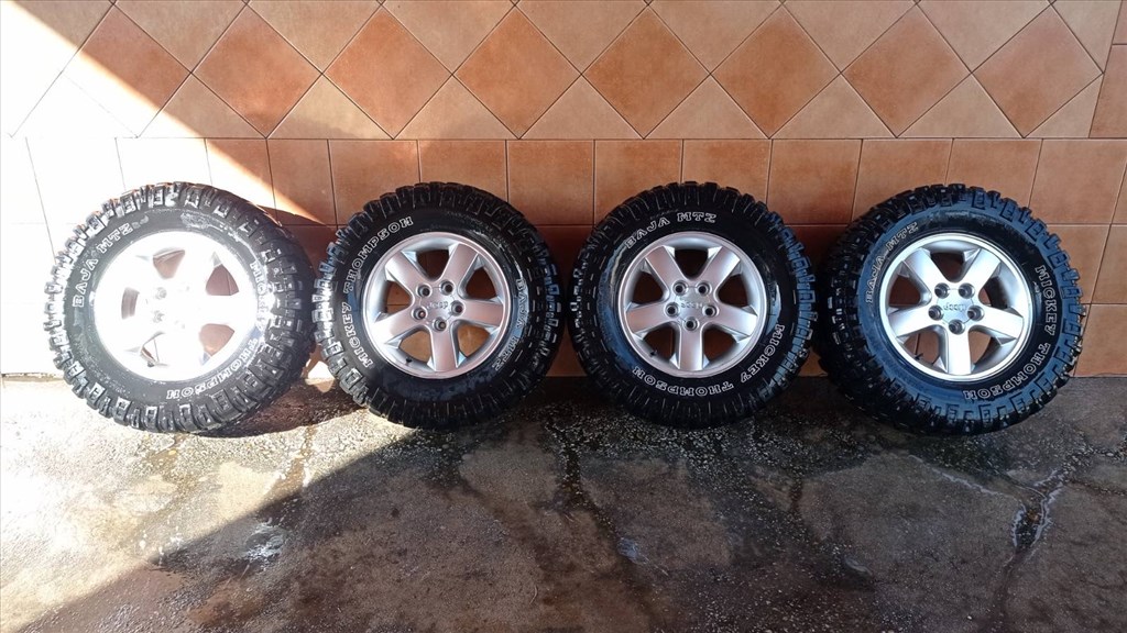 JEEP 17” ALUFELNI 5x127 OFF-ROAD 33x12.5R17 GUMIVAL OLCSÓN! 1. kép