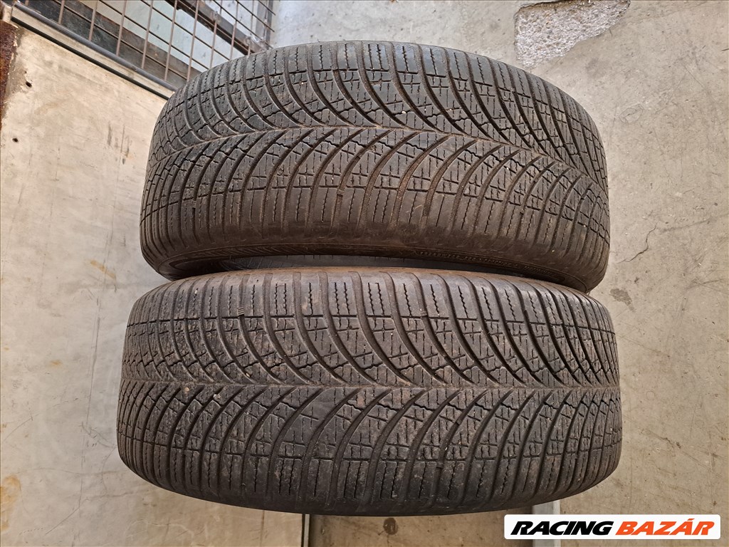 2db 215/55 R17 Good Year Vector 4Seasons GEN-3 Négyévszakos gumi eladó!!! (DOT2022) ára 15000Ft/db 1. kép