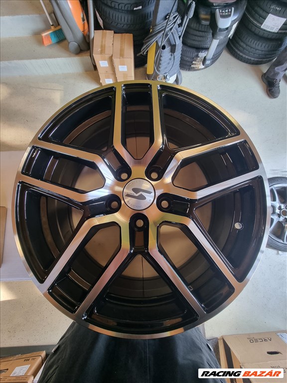  5x114.3 lyukosztású 7JJ 17" új Silverline alufelni 1. kép