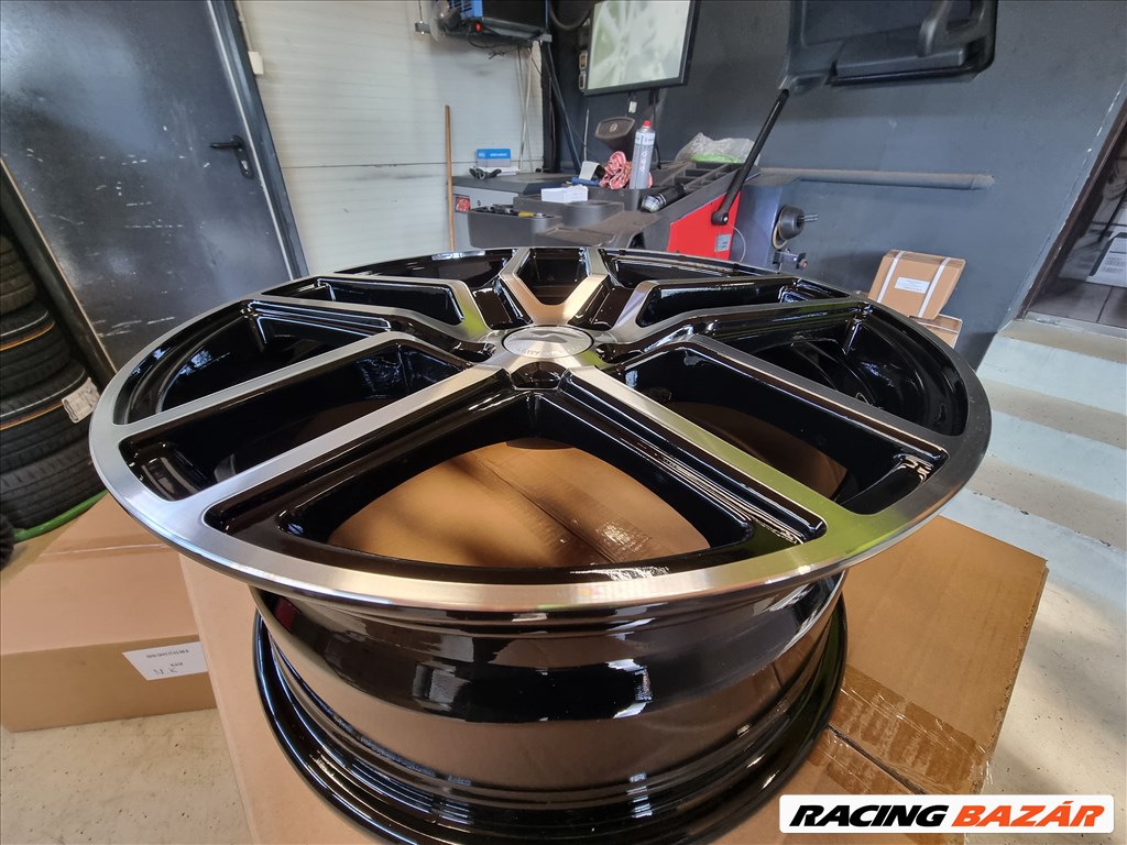  5x114.3 lyukosztású 7JJ 17" új Silverline alufelni 2. kép
