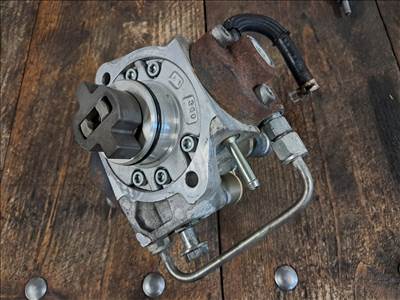 Toyota Verso 2.0d4d  magasnyomású pumpa  221000r040