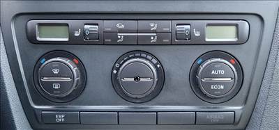 Skoda Octavia II digitális klímavezérlő panel 