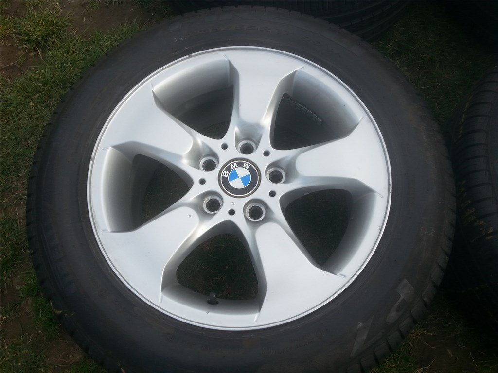 gyári BMW X3 E83 alufelni, rajta 235/55R17 újszerű Pirelli nyári gumi  3. kép