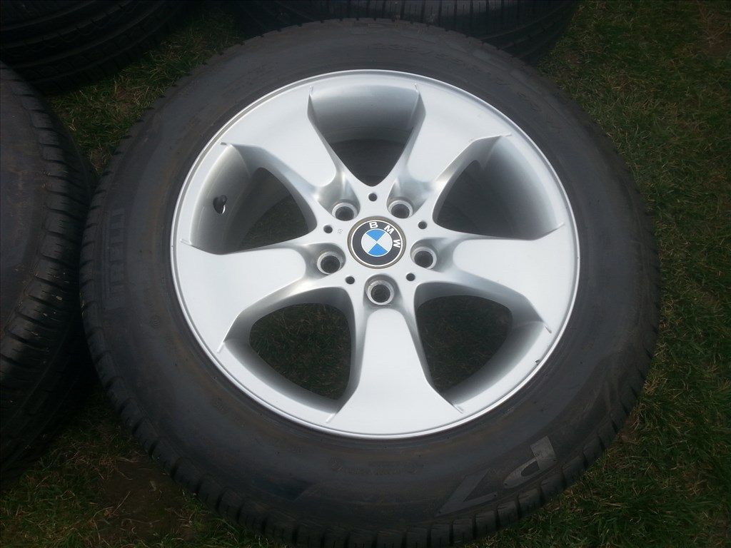 gyári BMW X3 E83 alufelni, rajta 235/55R17 újszerű Pirelli nyári gumi  4. kép