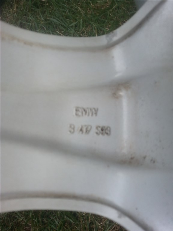 gyári BMW X3 E83 alufelni, rajta 235/55R17 újszerű Pirelli nyári gumi  6. kép