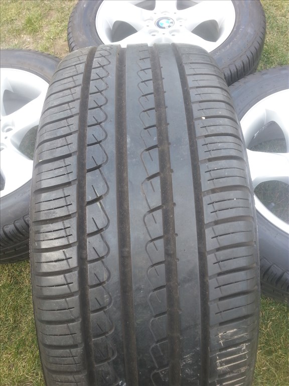 gyári BMW X3 E83 alufelni, rajta 235/55R17 újszerű Pirelli nyári gumi  7. kép