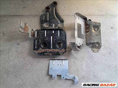 Nissan Pulsar (C13) 1.2 Dig-T akkumulátor takaró 