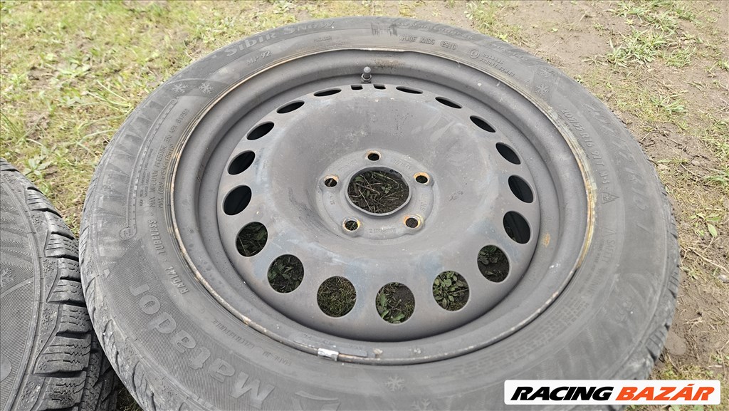  5x115 lyukosztású 16" használt Gyári lemezfelni, rajta 205/55 használt Matador téli gumi gumi  5. kép