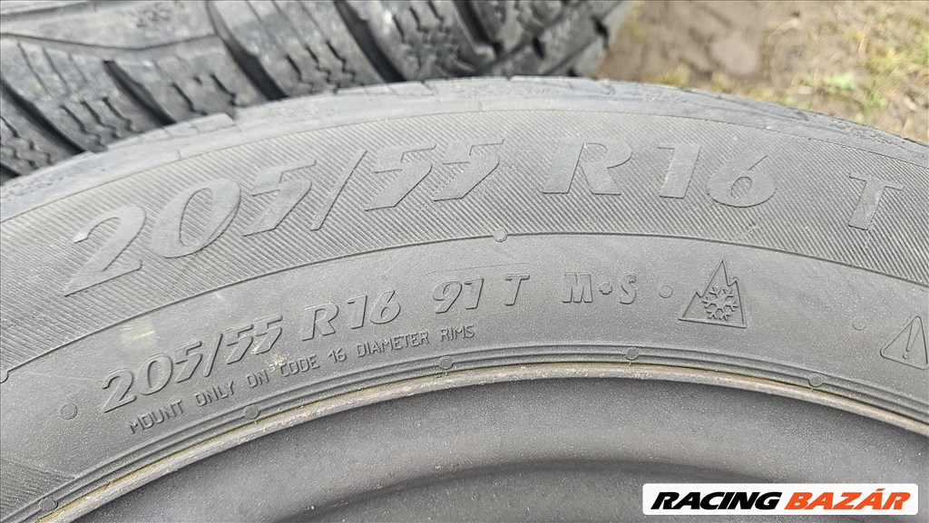  5x115 lyukosztású 16" használt Gyári lemezfelni, rajta 205/55 használt Matador téli gumi gumi  7. kép