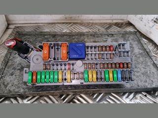 BMW 7-es sorozat G11/G12 Biztosítéktábla Utastér *106826* bmw-6114v7 935031302