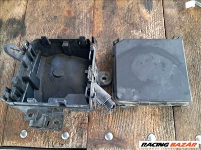 Nissan Pulsar (C13) 1.2 Dig-T Biztosíték doboz