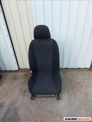 Toyota RAV4 (XA30) Bal első ülés 3427