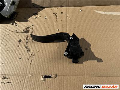 Renault Clio IV dCi 90 energy Elektromos gázpedál 180029347r