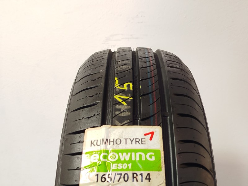 Kumho ES01 Ecowing 165/70 R14  1. kép