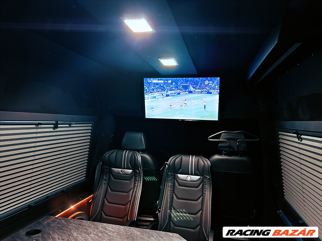 KISBUSZ BÉRLÉS ÉS REPTÉRI TRANSZFER TÖKÖLÖN 2. kép