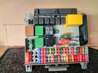 Opel Vectra B Biztosítéktábla Utastér *72622*