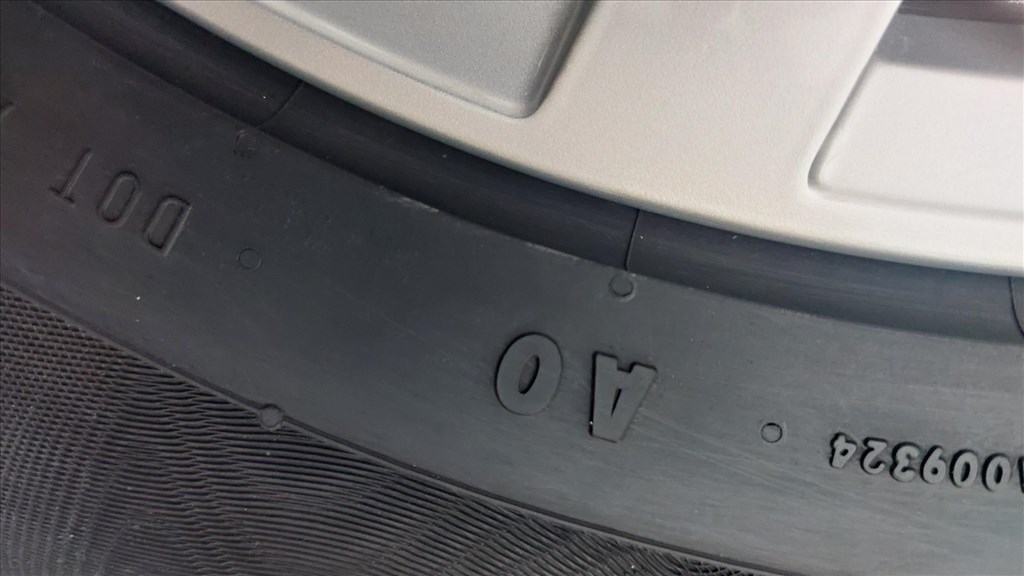 Gyári, Új,VW Tuareg III. /CASCADE/18" alufelni 5x112 Új téli gumik  9. kép