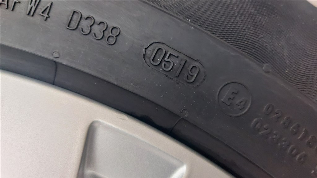 Gyári, Új,VW Tuareg III. /CASCADE/18" alufelni 5x112 Új téli gumik  10. kép